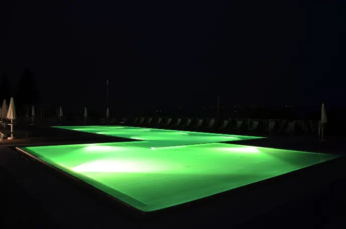 Illuminazione-Piscina-trasformatori-toroidali
