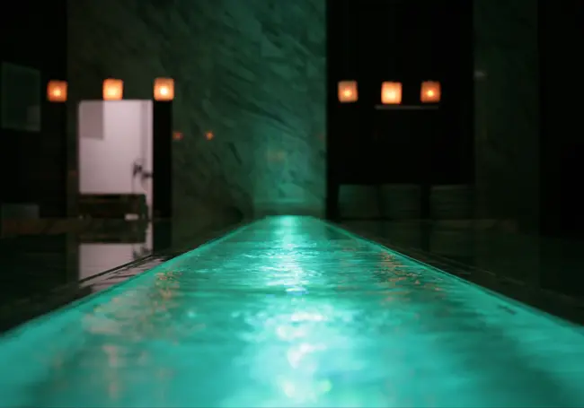 Illuminazione moderna con Trasformatori per faretti LED su misura