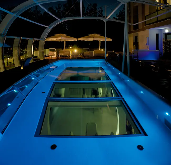 Trasformatori neon per piscina sospesa