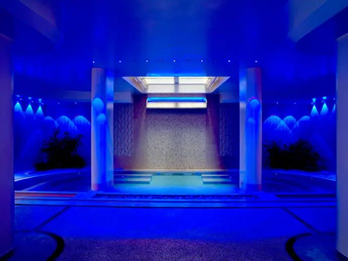 Illuminazione Facciata Esterna per centro benessere elegante